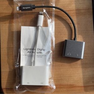 Lightning hdmi and headphone iPhone iPad adapters